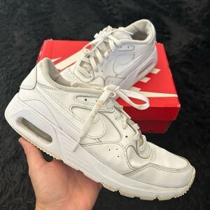 NIKE air max white athletic lace up shoes sneakers women’s 8